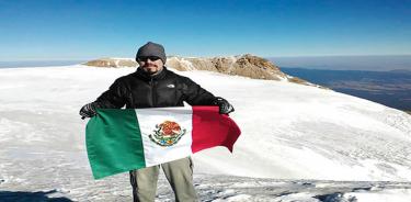 Rubén Arellano, de Nezahualcóyotl, conquista el Kilimanjaro
