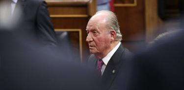 Gobierno español pide a la Casa Real distanciarse más de Juan Carlos I ante presunta corrupción