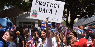 Juez federal declara ilegal el programa DACA y reinicia la batalla legal