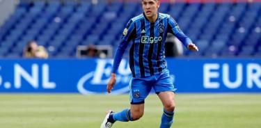 Álvarez expulsado en triunfo del Ajax 3-0 sobre el Feyenoord