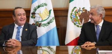 México amplía los programas sociales de López Obrador en Guatemala