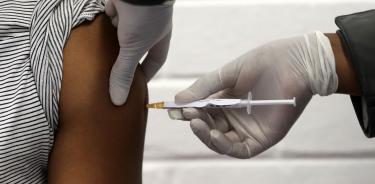EU espera vacunar a partir del 12 de diciembre y abatir la pandemia en mayo