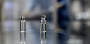 Primera vacuna contra COVID registrada en Rusia será producida en Brasil