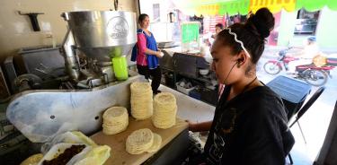 “Le falta información a AMLO, sí hay riesgo de alza de $6 en tortilla”
