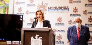 Denuncia alcaldesa de Chihuahua persecución del estado en su contra