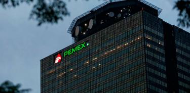 Pemex recibe primer pago de cobertura petrolera por caída de precios