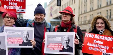 70 diputados británicos piden extraditar a Assange a Suecia, no a EU