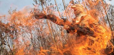 Brasil prohíbe las quemas controladas para frenar incendios en la Amazonia