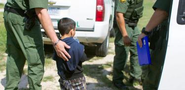Aumenta 4.3 por ciento arresto de menores migrantes en Arizona