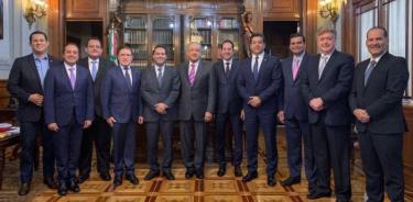 El gobernador de Tamaulipas y nueve mandatarios se reunieron con AMLO