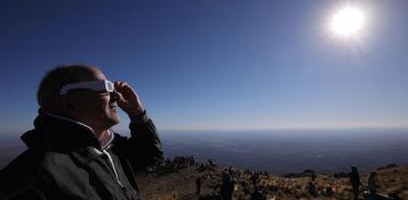 El eclipse solar oscurece parte de Sudamérica