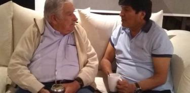 Mujica visita a Evo Morales en México