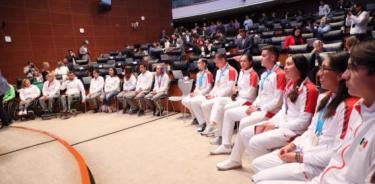 El Senado reconoce a deportistas que compitieron en Lima 2019