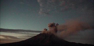 Por exhalaciones del Popocatépetl, prevén caída de ceniza en la CDMX