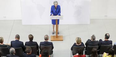 May pide al Parlamento aprobar su plan del brexit a cambio de someterlo a referéndum