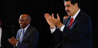 Maduro agradece al pueblo y a militares por derrota de 