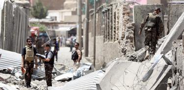 Atentado talibán en Kabul causa 14 muertos y 145 heridos