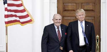 Arrestan a socios de Giuliani ligados a la trama ucraniana cuando huían de EU