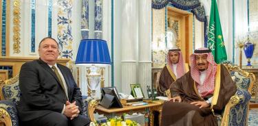 Pompeo se reúne con rey Abdelaziz en Arabia Saudí para abordar tensión en el Golfo Pérsico