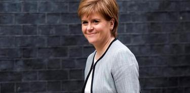 Primera ministra de Escocia propone referéndum de independencia