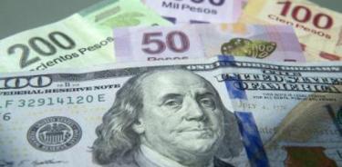 Cierra dólar hasta en 19.69 pesos a la venta en bancos de la CDMX