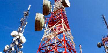 Acusan empresas favoritismo en licitaciones de telecomunicaciones; piden piso parejo