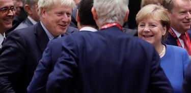 Boris Johnson y la Unión Europea acuerdan brexit y pasan la pelota al Parlamento británico