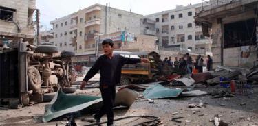 Bombardeos sirios y rusos causan al menos 6 muertos en Idlib