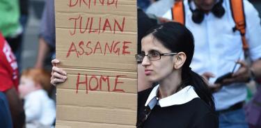 Assange ofrecería colaborar con Suecia y rechaza extradición a EU
