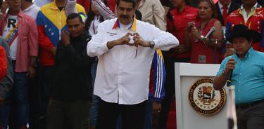 Nicolás Maduro propone elecciones legislativas y quedarse él de presidente
