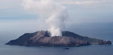 Aumenta a 18 cifra de muertos por erupción en isla neozelandesa