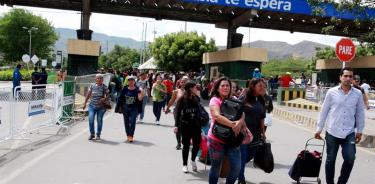 Venezuela inicia militarización en frontera con Colombia
