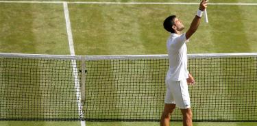 Novak Djokovic elimina a Roberto Bautista y está en final de Wimbledon