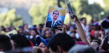 Guaidó podría ofrecer amnistía a Maduro y su gabinete
