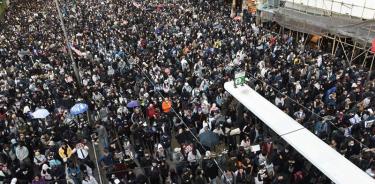 La marea negra vuelve a tomar las calles de Hong Kong