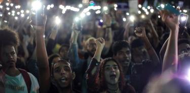 Miles de estudiantes arman la primera gran protesta contra Bolsonaro