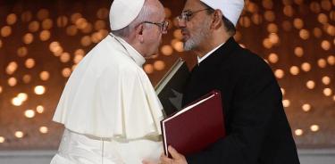 Francisco y el imán Al-Tayyib rechazan el extremismo religioso y el aborto