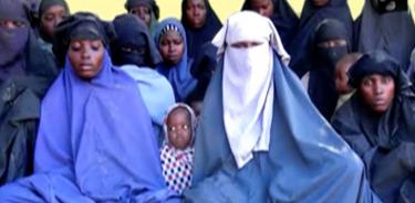 Demandan en Nigeria liberación de 112 niñas secuestradas hace cinco años