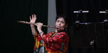 La flautista Elena Durán ofreció concierto en Reclusorio Norte