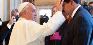 El Papa reprocha al “señor Maduro” que incumplió lo acordado con mediador vaticano