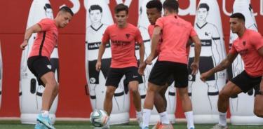 Chicharito Hernández entrena por primera ocasión con Sevilla