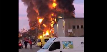 Alerta por incendio en planta química en Barcelona