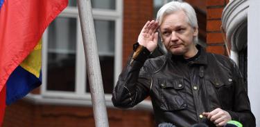 Ecuador niega que quiera echar a Assange de su embajada en Londres