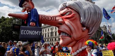 Manifestantes en Londres cantan: “No a Boris, sí a Europa”