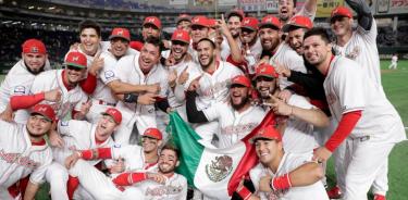 AMLO felicita a beisbolistas mexicanos por pase a Tokio 2020