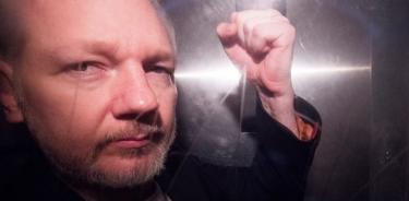 Londres condena a Assange a un año de prisión por violar libertad condicional