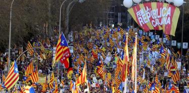 Miles de personas marchan en Madrid por la independencia de Cataluña