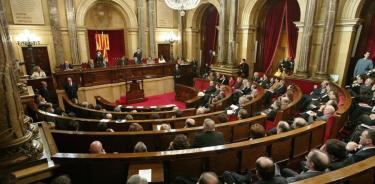 Parlamento catalán aprueba moción independentista