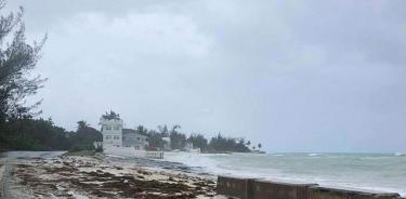 Impacta “Dorian” en Islas Bahamas reforzado a categoría 5