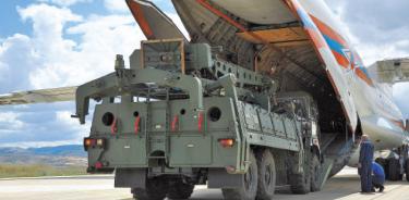 EU amenaza con sancionar a Turquía por la compra de misiles rusos